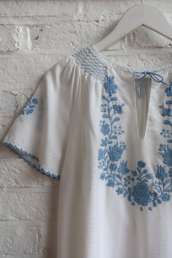 SALE | Vintage Blouse - Embroidered Folk Floral - Size M/L by All About Audrey