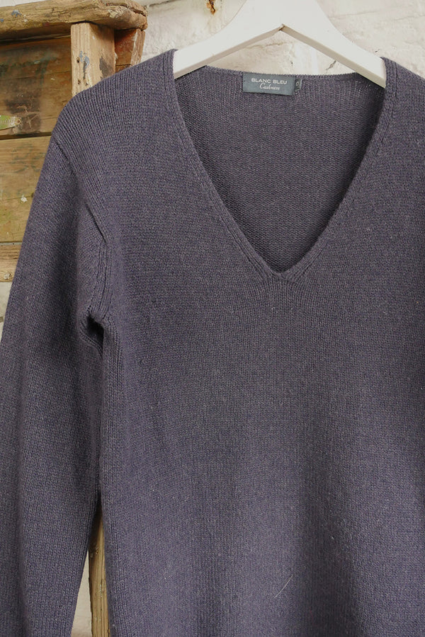 Vintage Chunky Cashmere V-Neck Jumper in Faded Denim- Size L by All About Audrey