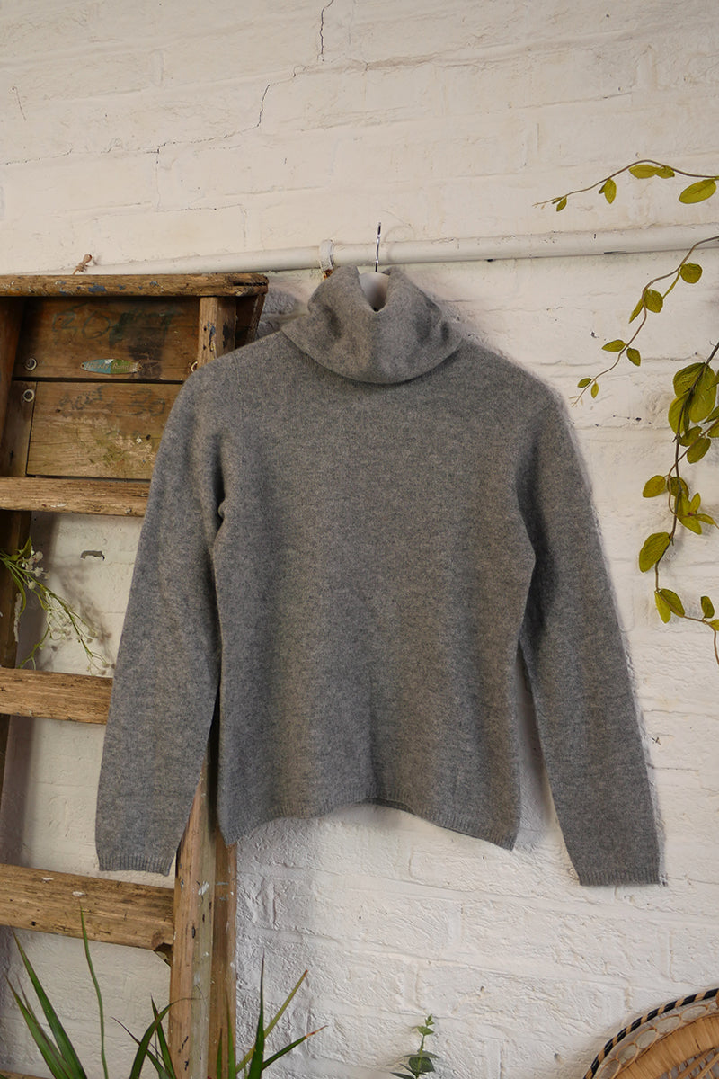 Vintage Cashmere Roll Neck Jumper in Speckled Grey - Size S by All About Audrey