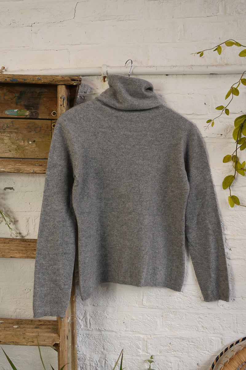 Vintage Cashmere Roll Neck Jumper in Speckled Grey - Size S by All About Audrey